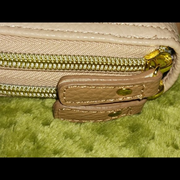 Steve Madden Wallet - Picture 4 of 6